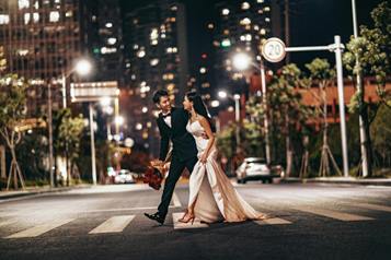 《婚纱》夜景